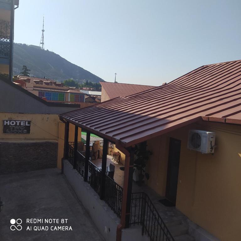 Two Lions Hotel room 1