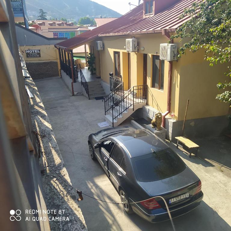 Two Lions Hotel room 3